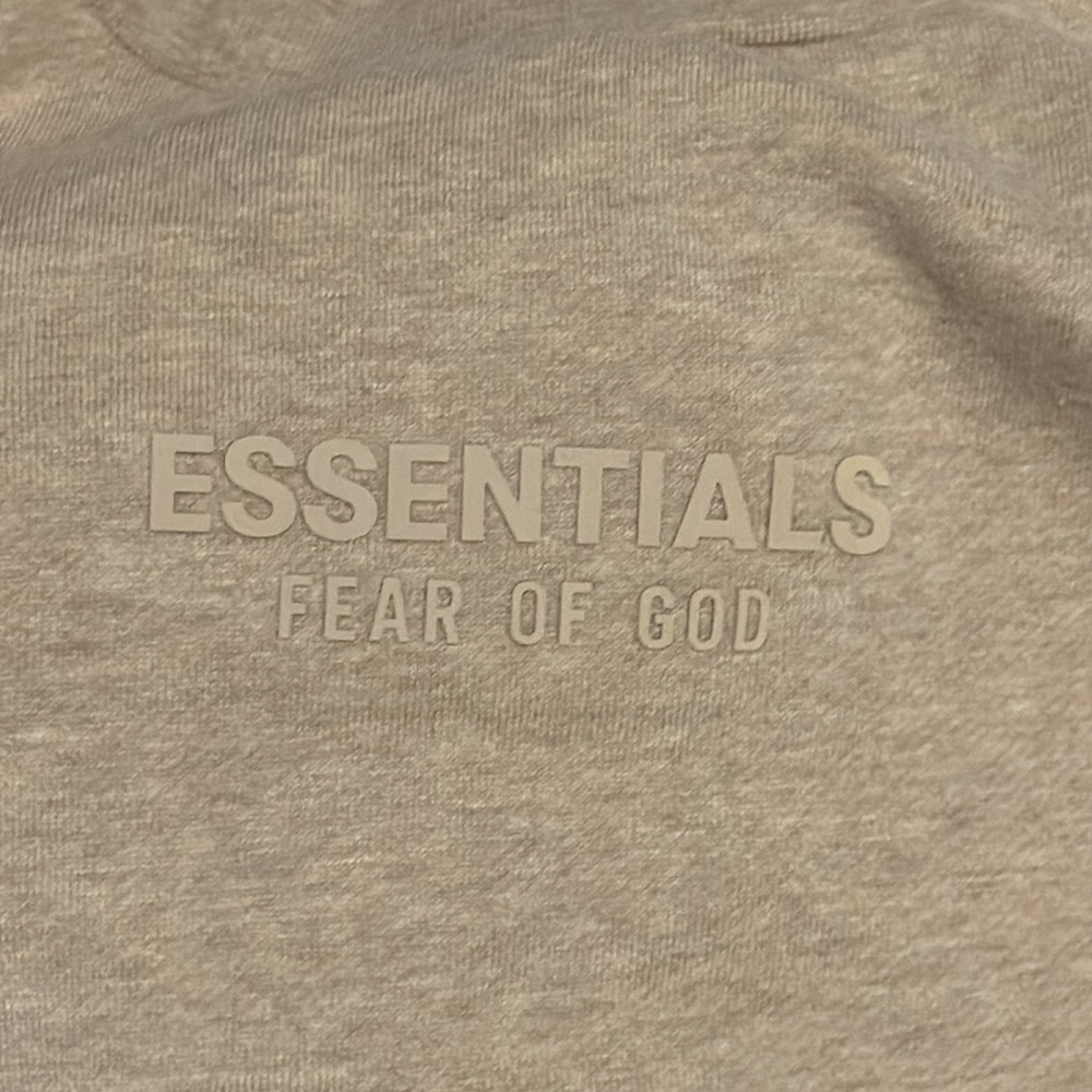 Fear of God Essentials Crewneck - Picture 6 of 6